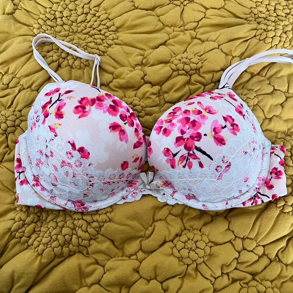 Very sexy push up bra